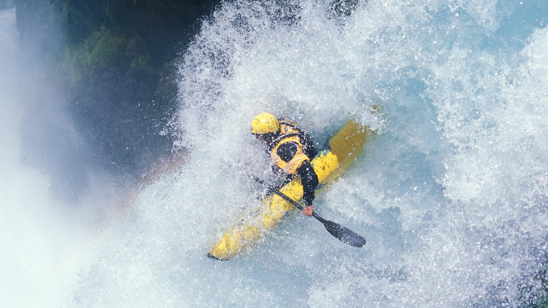 巴萨鏖战拜仁,库尔图瓦关键战不手软