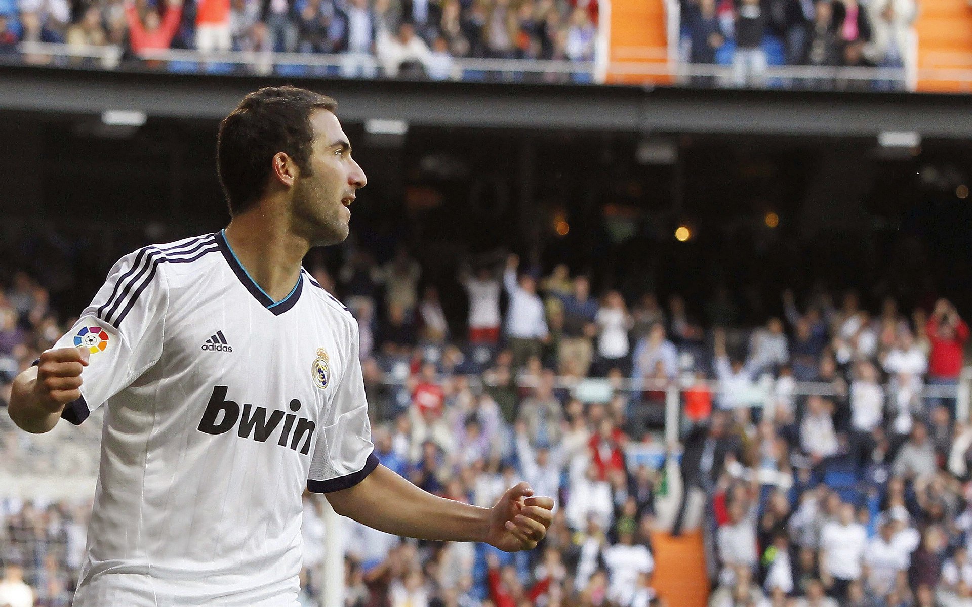 世界杯焦点战，日本3-0击溃哥斯达黎加，亚洲之光闪耀美加墨